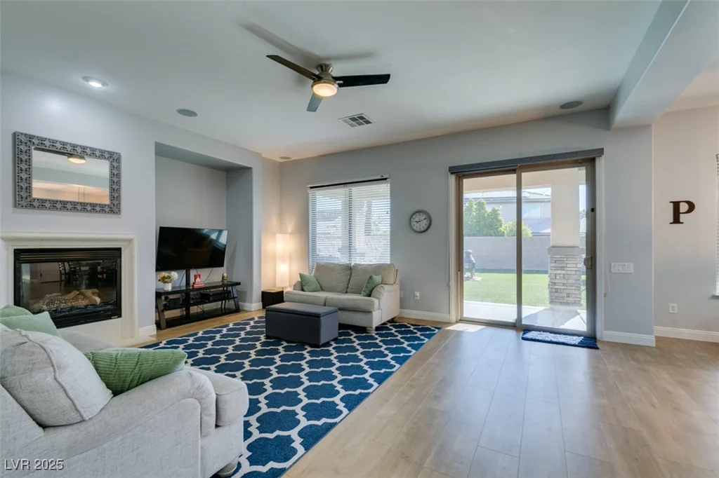 7256 Bugler Swan, North Las Vegas, NV 89084