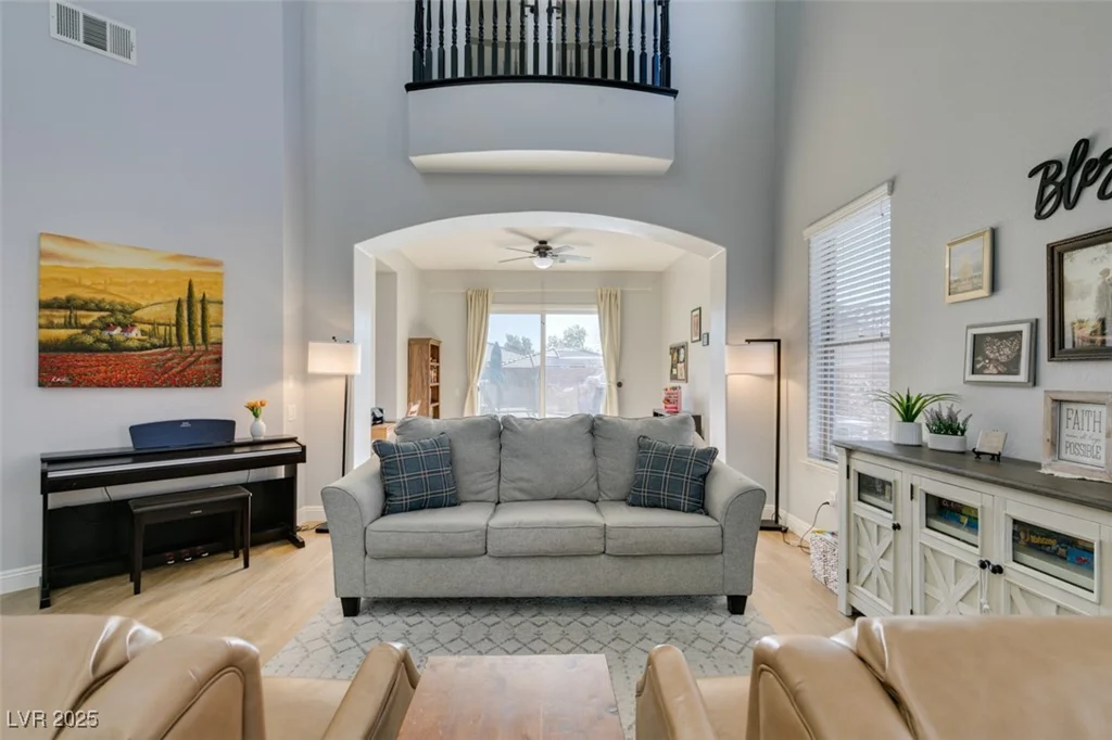 7256 Bugler Swan, North Las Vegas, NV 89084