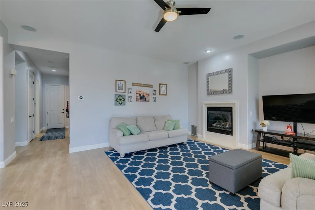 7256 Bugler Swan, North Las Vegas, NV 89084