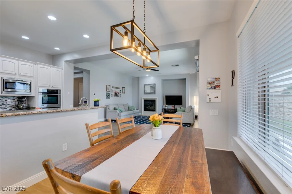 7256 Bugler Swan, North Las Vegas, NV 89084