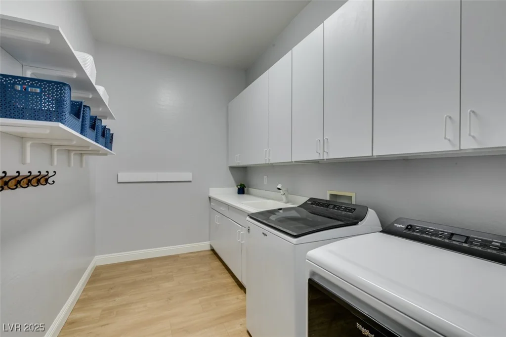 7256 Bugler Swan, North Las Vegas, NV 89084