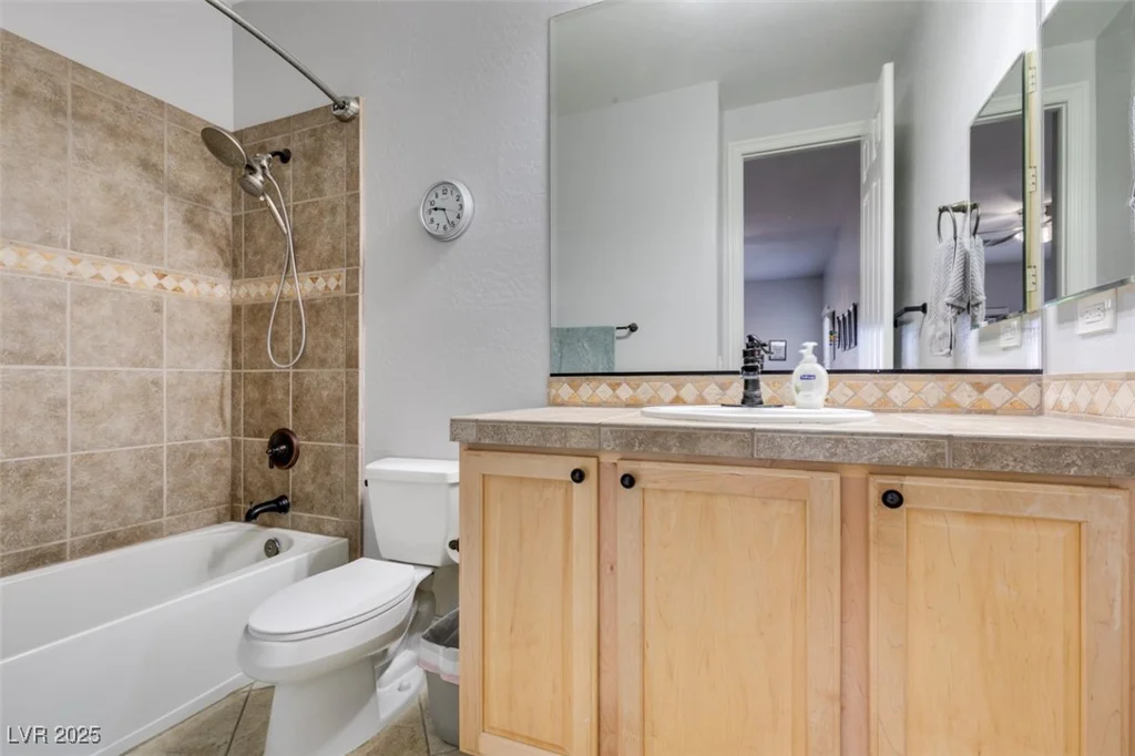 7256 Bugler Swan, North Las Vegas, NV 89084
