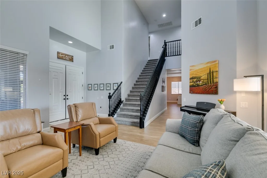 7256 Bugler Swan, North Las Vegas, NV 89084