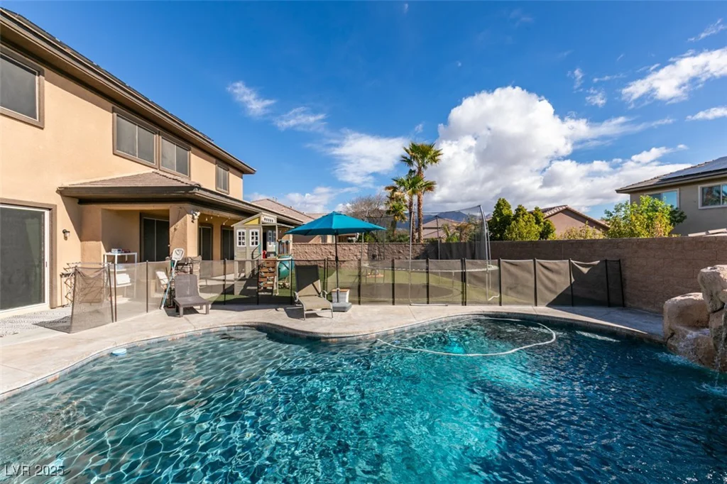 7256 Bugler Swan, North Las Vegas, NV 89084