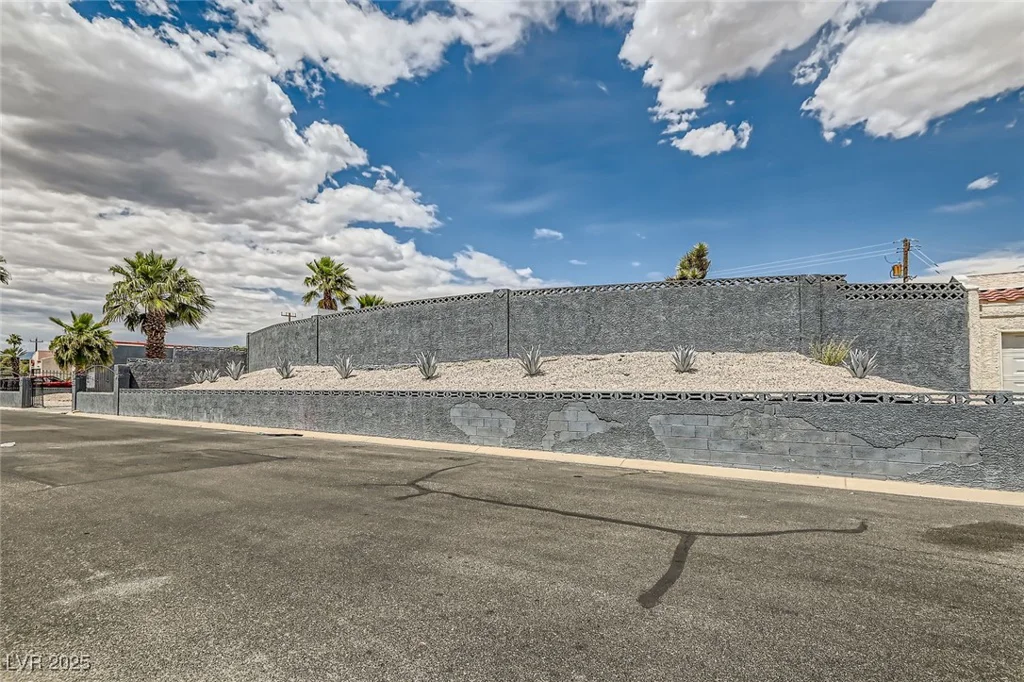 2520 Castlesands, Las Vegas, NV 89121