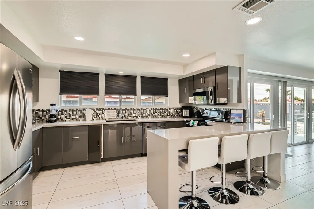 2520 Castlesands, Las Vegas, NV 89121