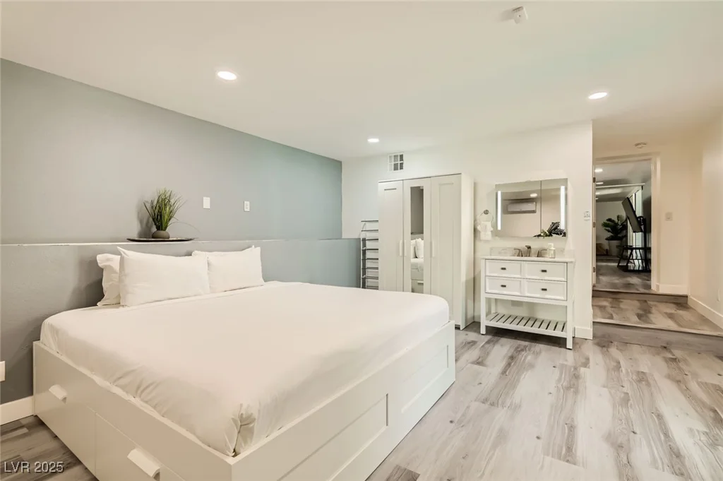 2520 Castlesands, Las Vegas, NV 89121