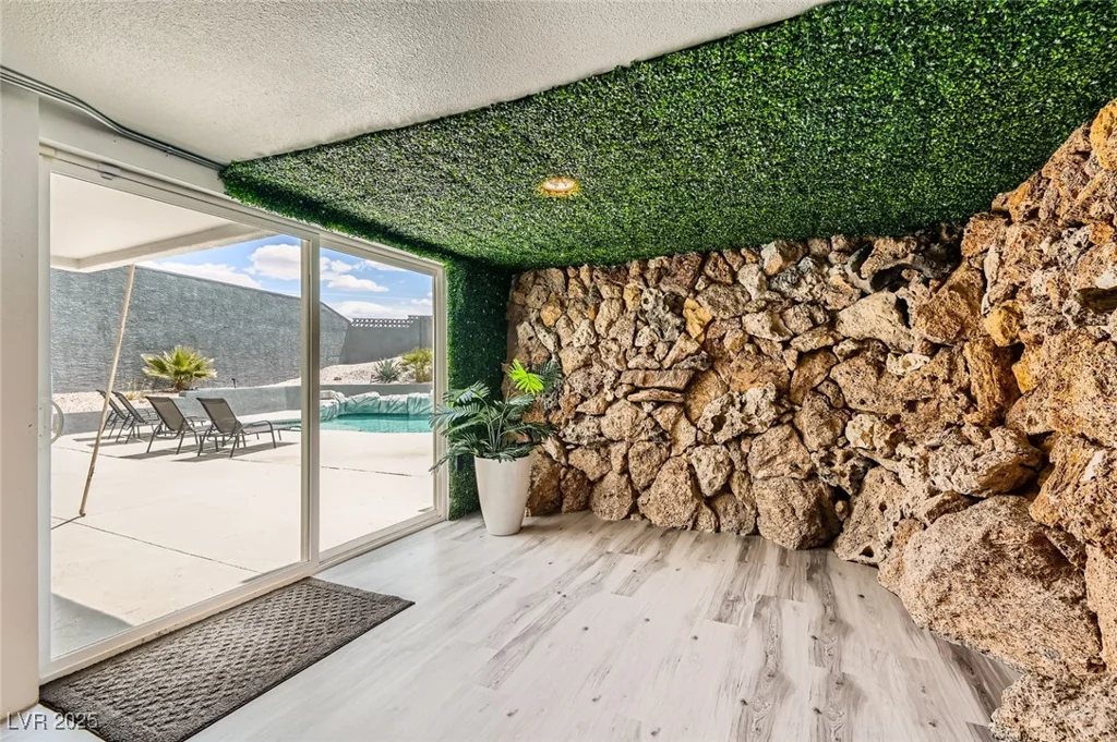 2520 Castlesands, Las Vegas, NV 89121