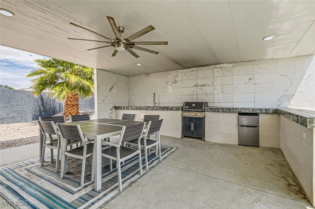 2520 Castlesands, Las Vegas, NV 89121