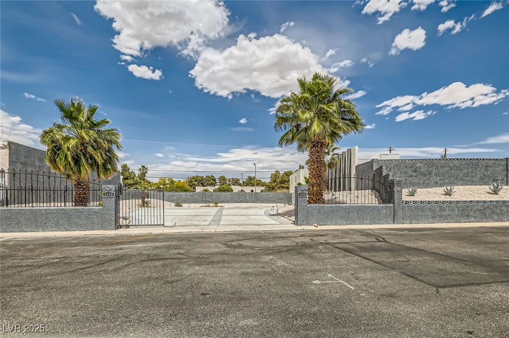 2520 Castlesands, Las Vegas, NV 89121