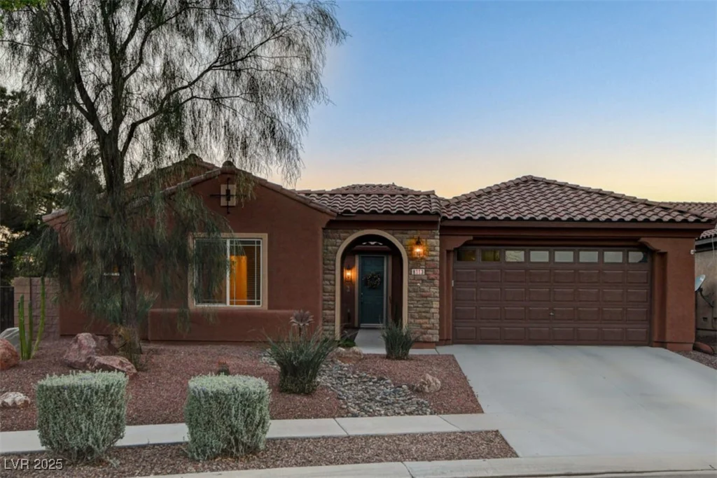 8113 Bay Colony, Las Vegas, NV 89131