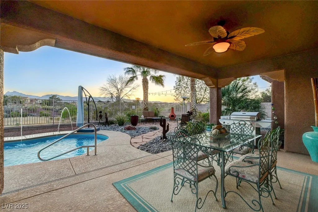 8113 Bay Colony, Las Vegas, NV 89131