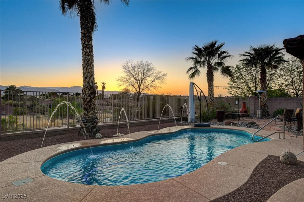 8113 Bay Colony, Las Vegas, NV 89131