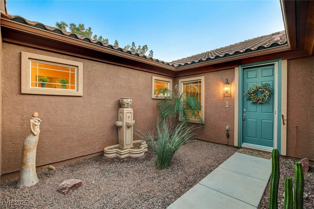 8113 Bay Colony, Las Vegas, NV 89131