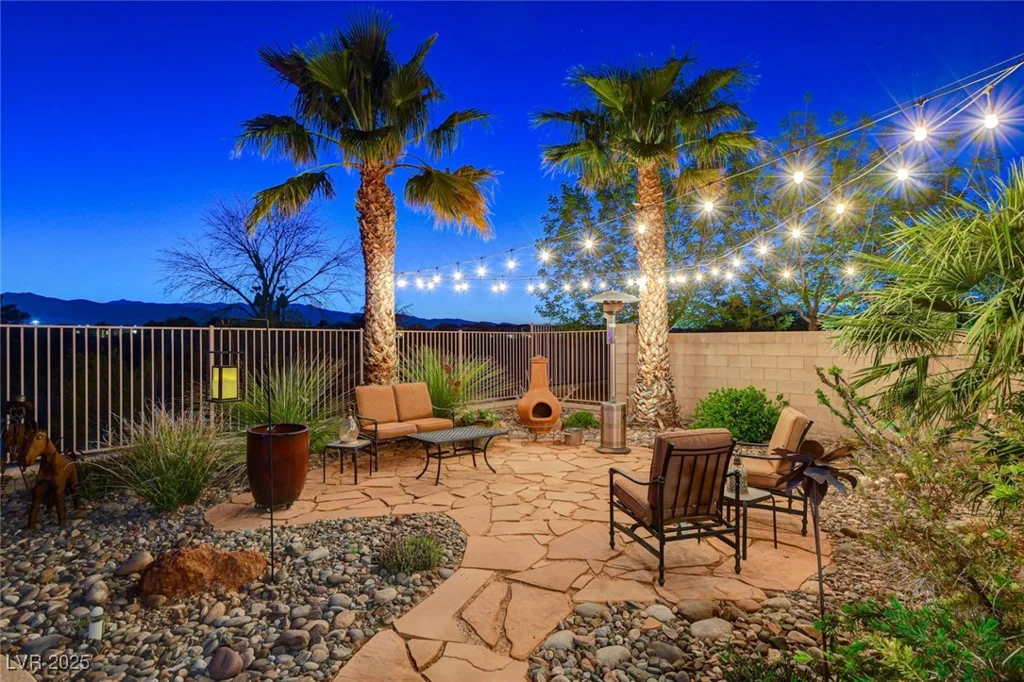 8113 Bay Colony, Las Vegas, NV 89131