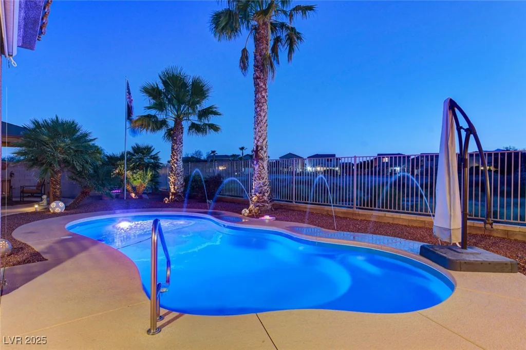8113 Bay Colony, Las Vegas, NV 89131