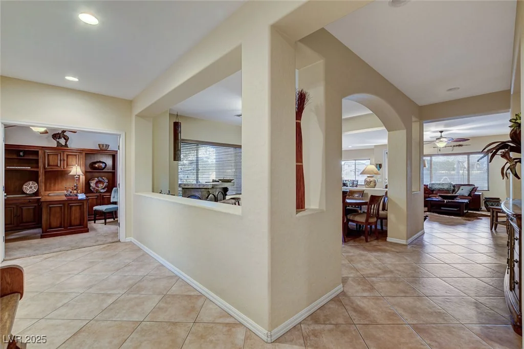 8113 Bay Colony, Las Vegas, NV 89131