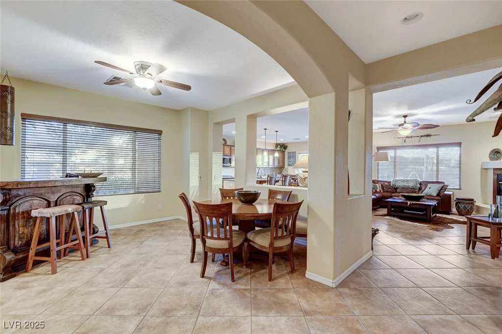 8113 Bay Colony, Las Vegas, NV 89131