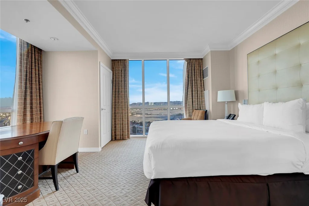 125 HARMON, Las Vegas, NV 89109