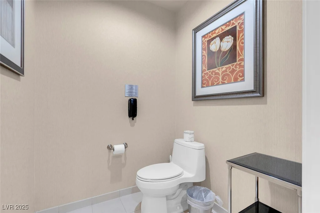 125 HARMON, Las Vegas, NV 89109