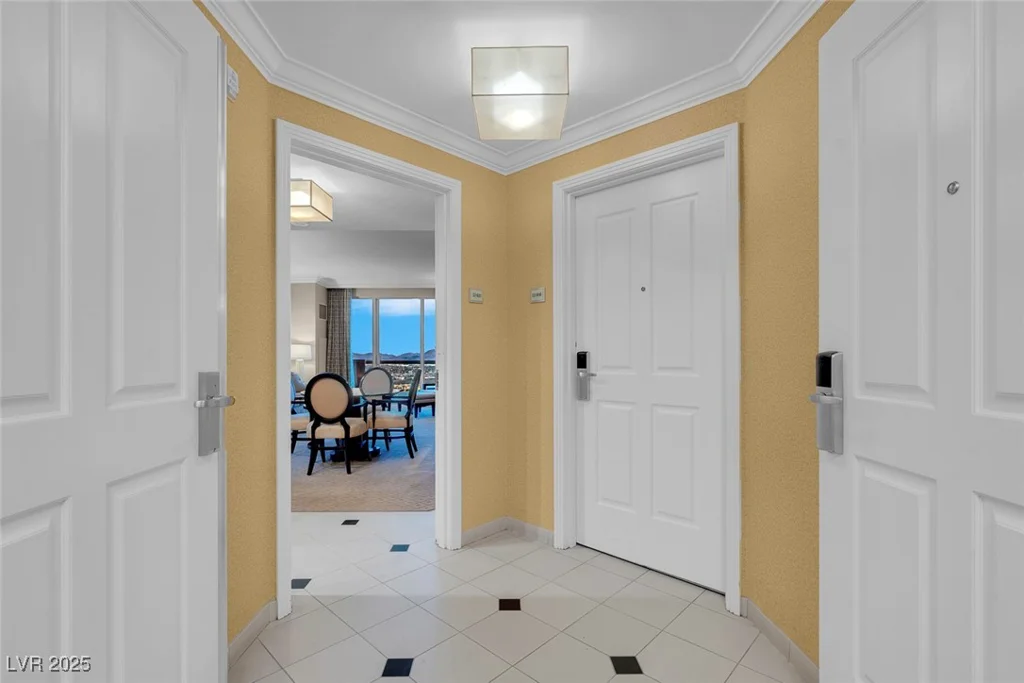125 HARMON, Las Vegas, NV 89109