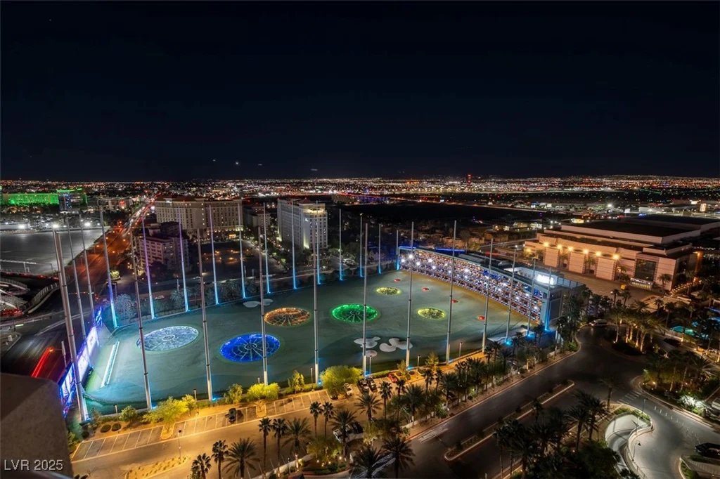 125 HARMON, Las Vegas, NV 89109