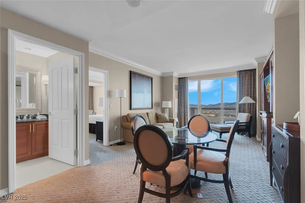 125 HARMON, Las Vegas, NV 89109