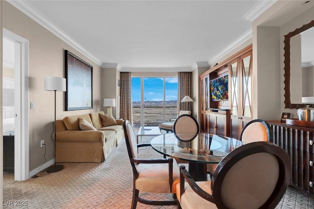125 HARMON, Las Vegas, NV 89109