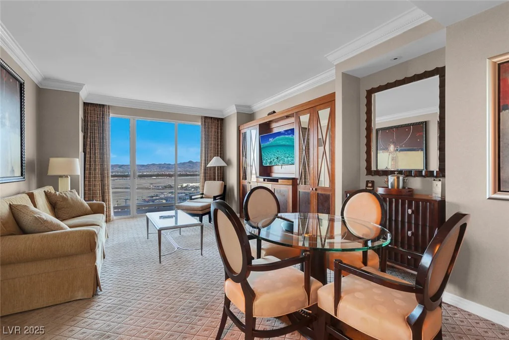 125 HARMON, Las Vegas, NV 89109