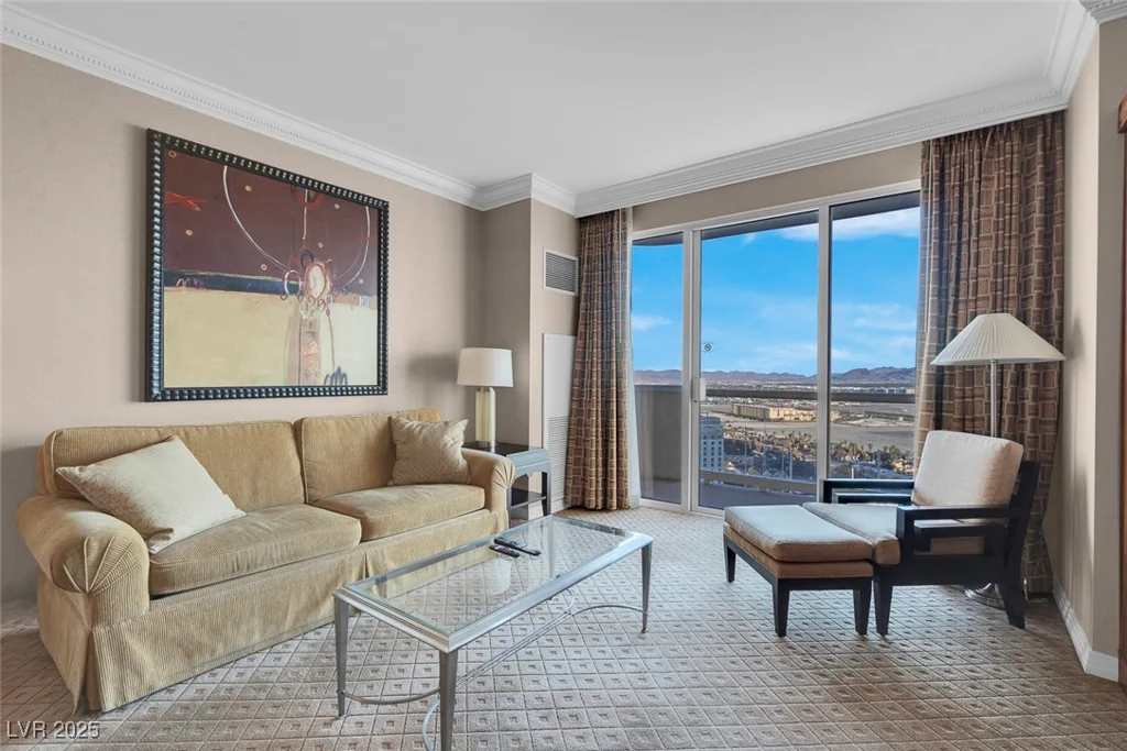 125 HARMON, Las Vegas, NV 89109