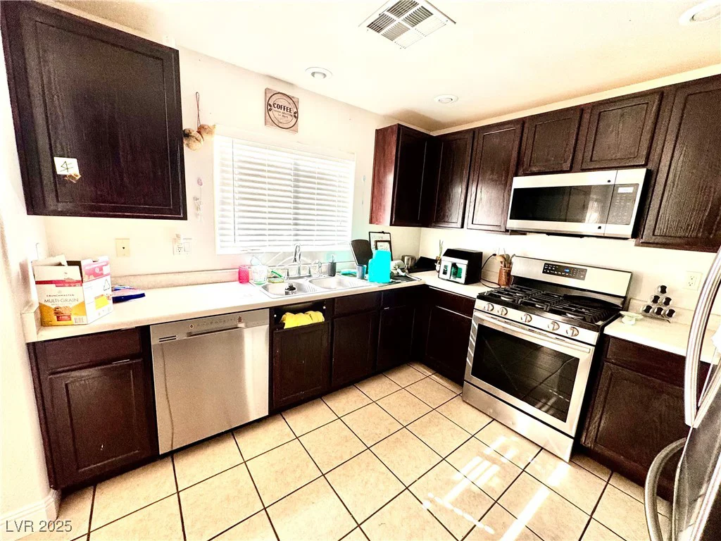 6819 Mahogany Meadows, Las Vegas, NV 89122