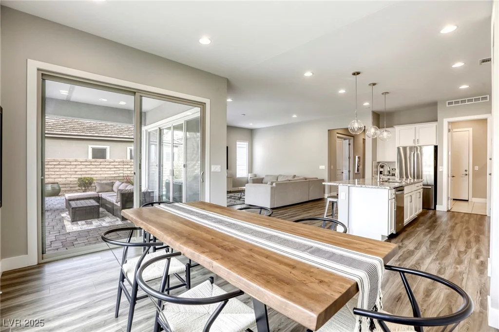 11137 Black Fire Opal, Las Vegas, NV 89138