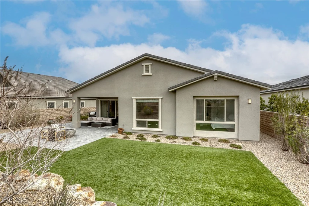 11137 Black Fire Opal, Las Vegas, NV 89138