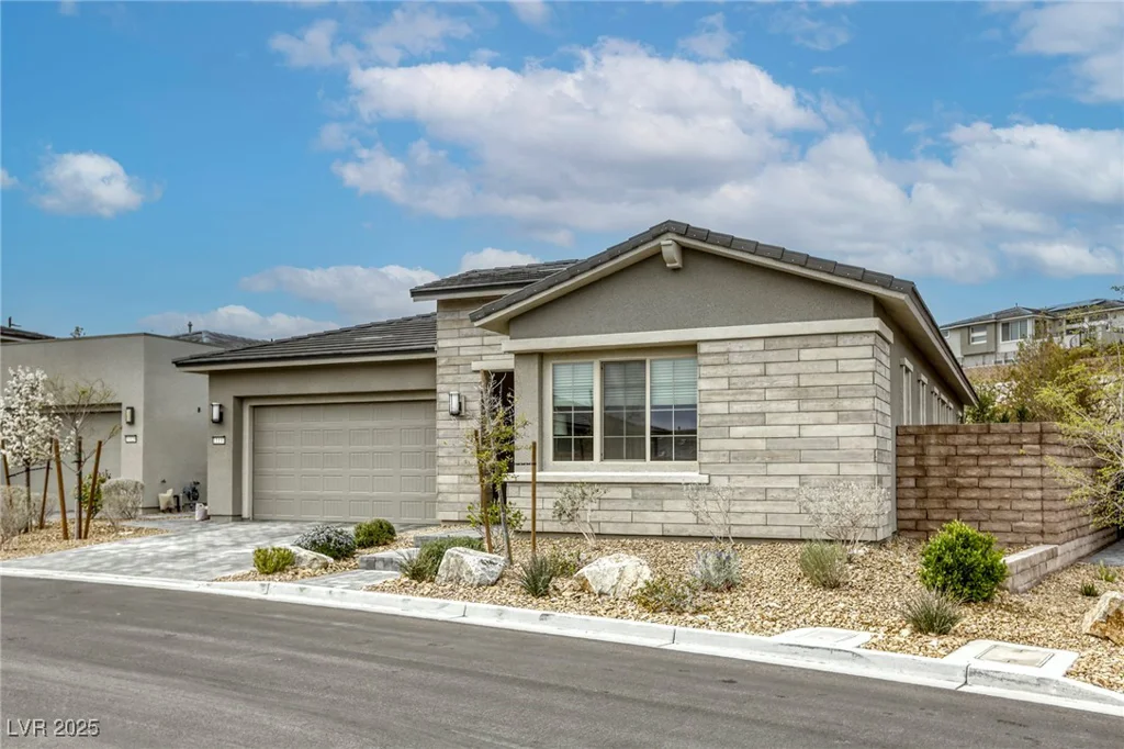 11137 Black Fire Opal, Las Vegas, NV 89138
