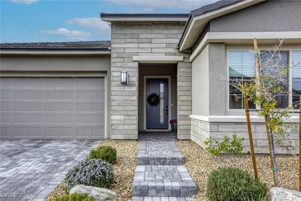 11137 Black Fire Opal, Las Vegas, NV 89138