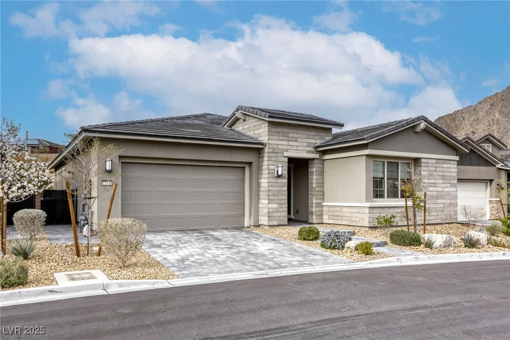 11137 Black Fire Opal, Las Vegas, NV 89138