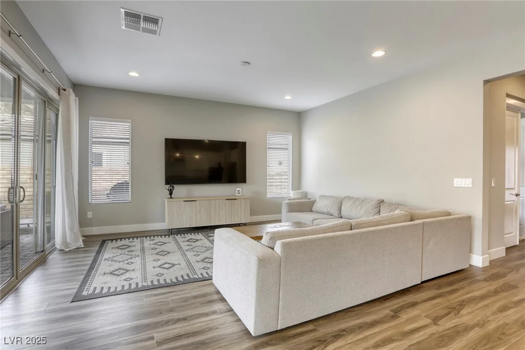 11137 Black Fire Opal, Las Vegas, NV 89138