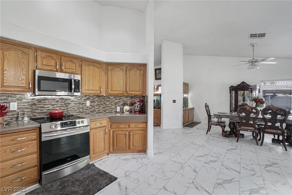 182 Horizon View, Henderson, NV 89015