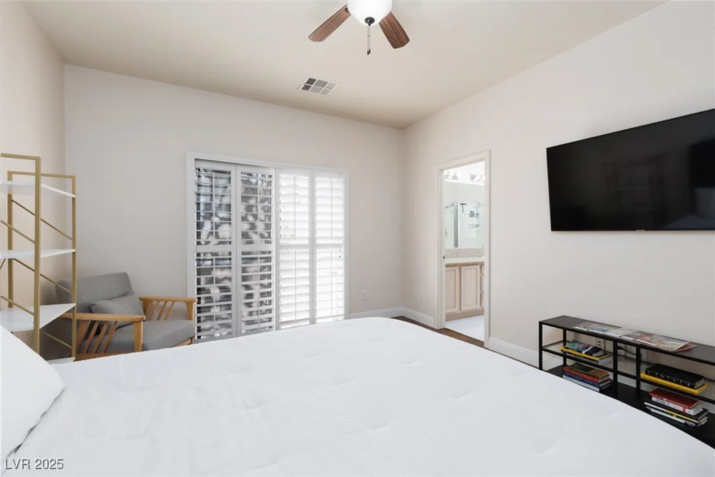 3239 Robins Creek, Las Vegas, NV 89135