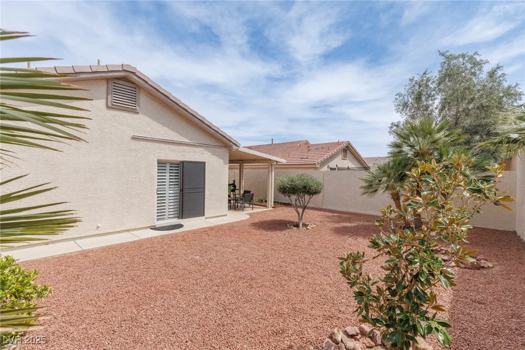 3239 Robins Creek, Las Vegas, NV 89135