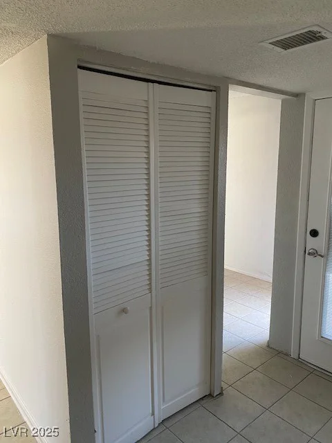 709 Scholl, Las Vegas, NV 89107