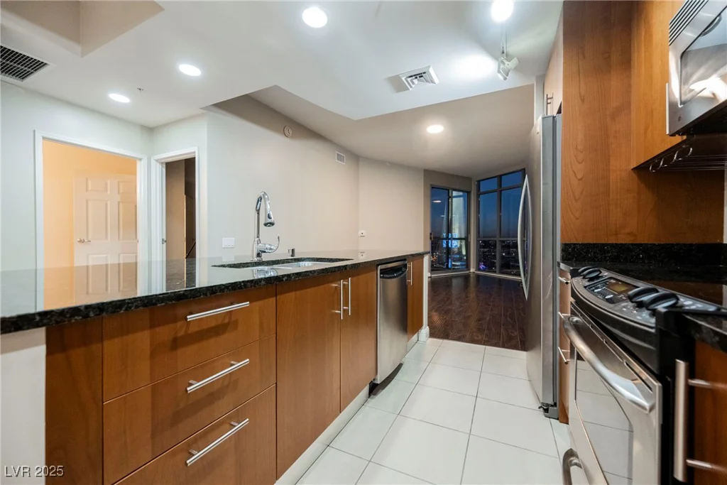 200 Sahara, Las Vegas, NV 89102