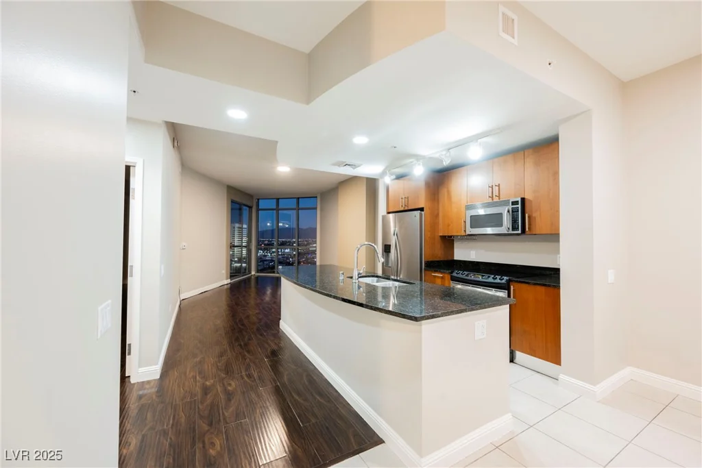 200 Sahara, Las Vegas, NV 89102