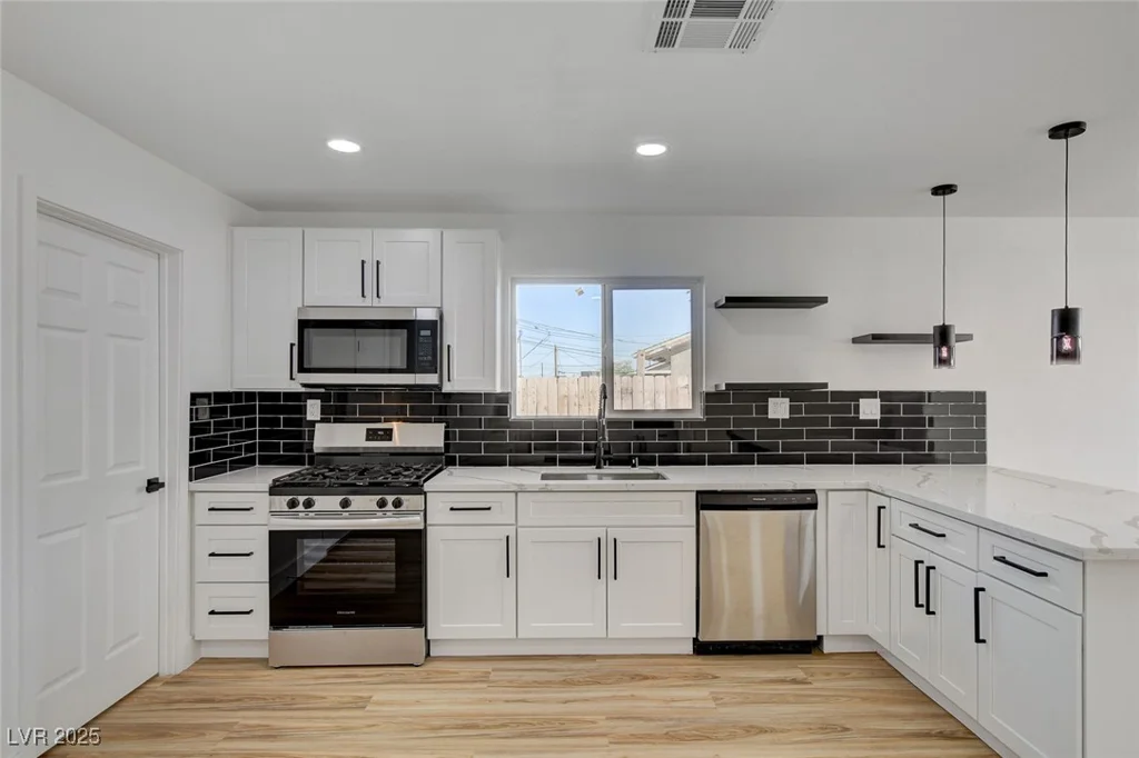 824 20th, Las Vegas, NV 89101