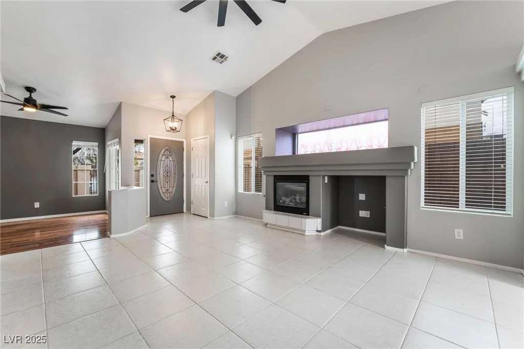 6654 Coronado Crest, Las Vegas, NV 89139