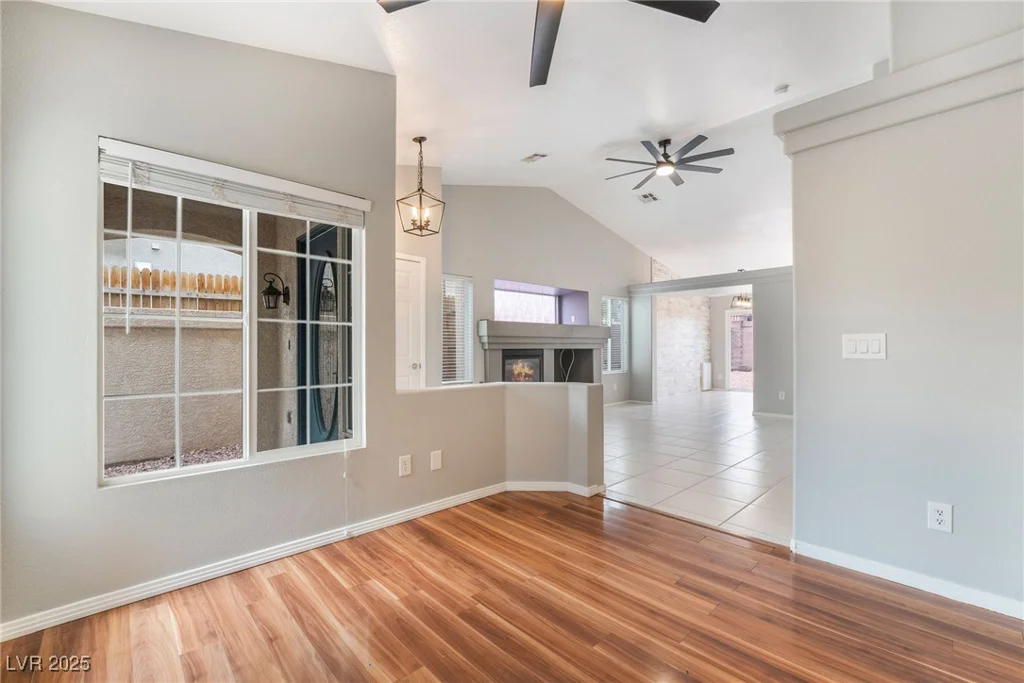 6654 Coronado Crest, Las Vegas, NV 89139