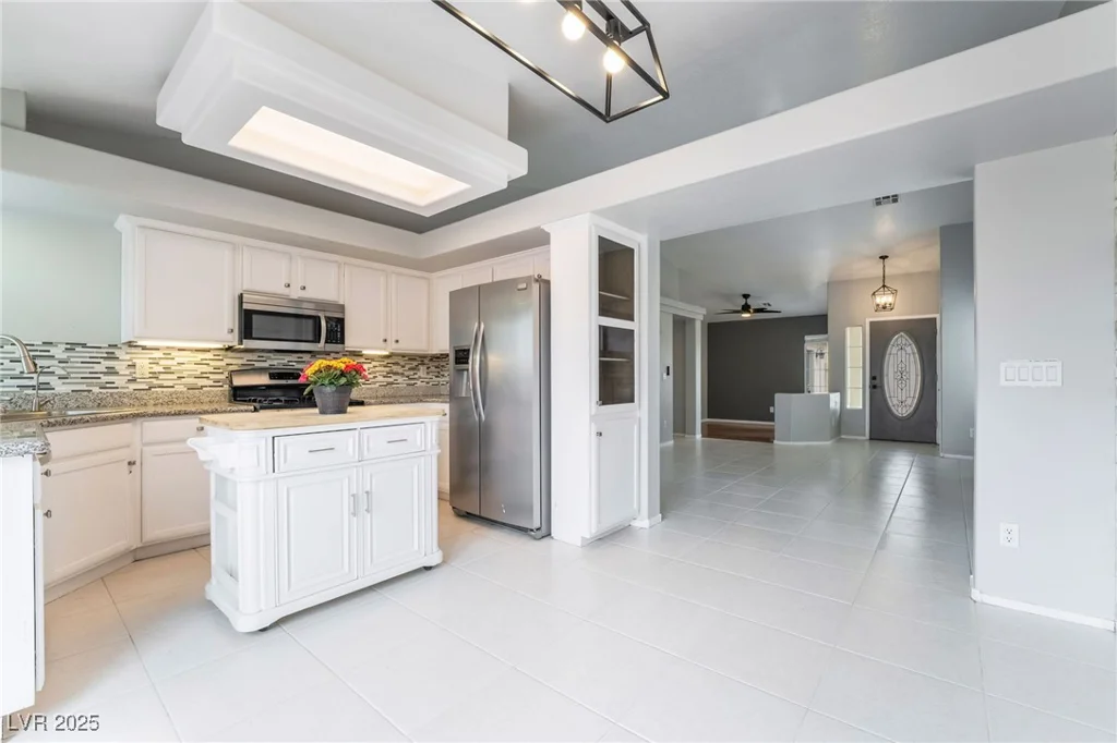 6654 Coronado Crest, Las Vegas, NV 89139