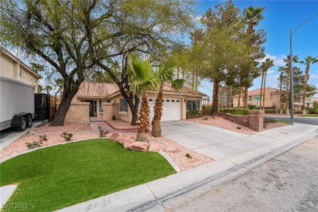 6654 Coronado Crest, Las Vegas, NV 89139