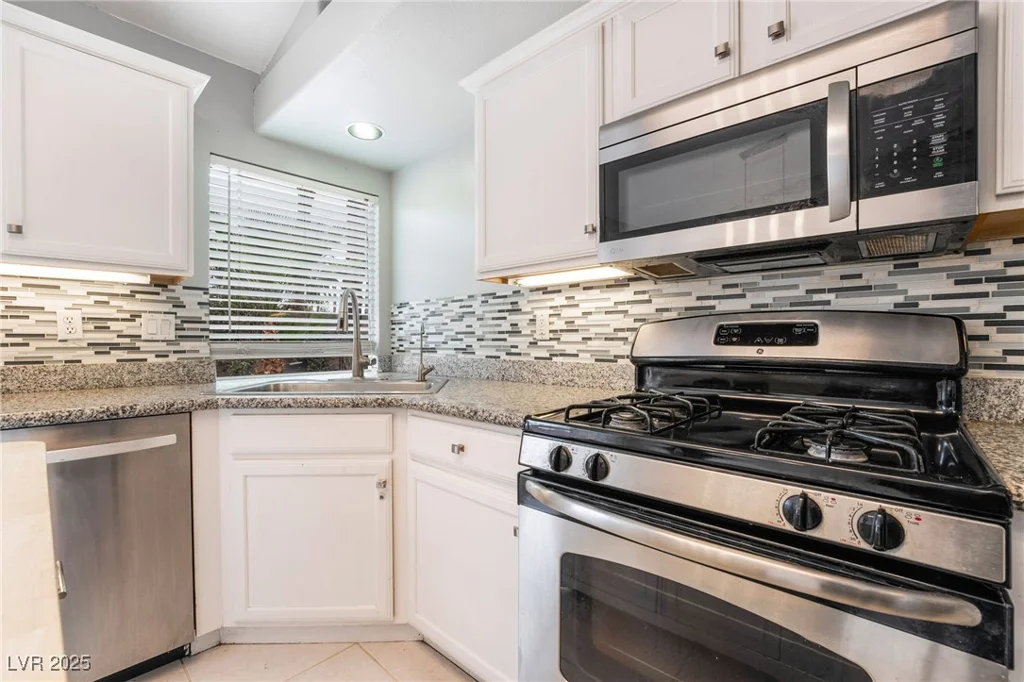 6654 Coronado Crest, Las Vegas, NV 89139