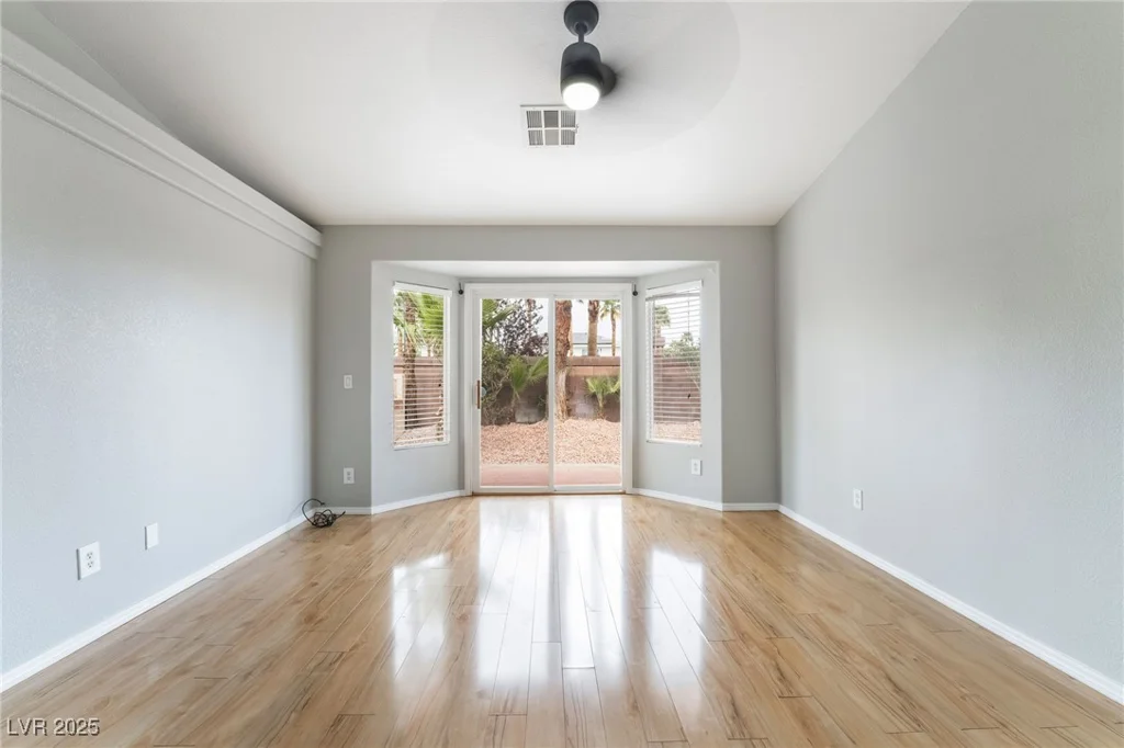 6654 Coronado Crest, Las Vegas, NV 89139